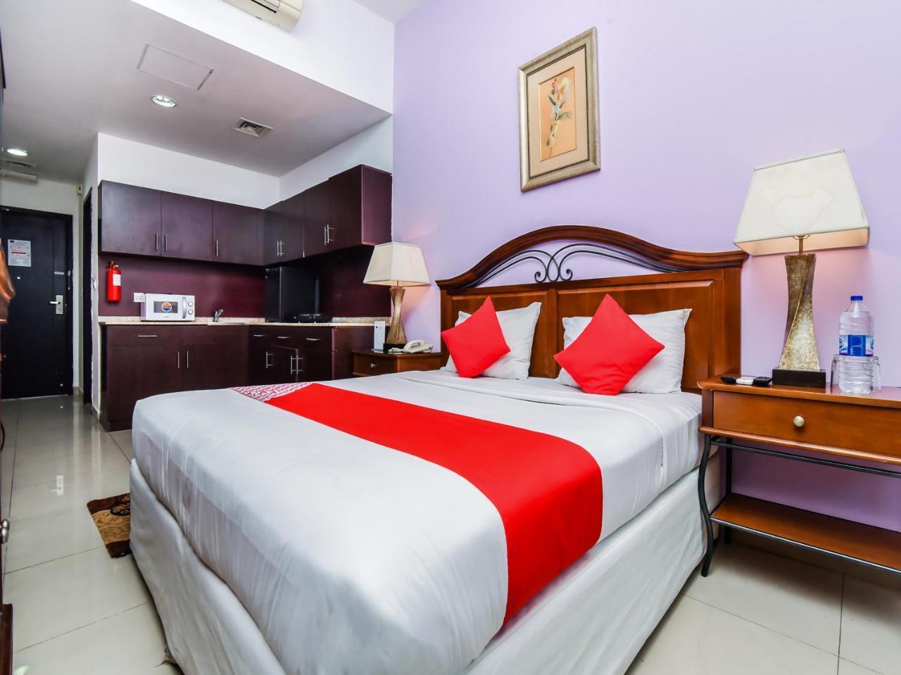 Oyo 138 Empire Hotel Apartments Dubai Bagian luar foto