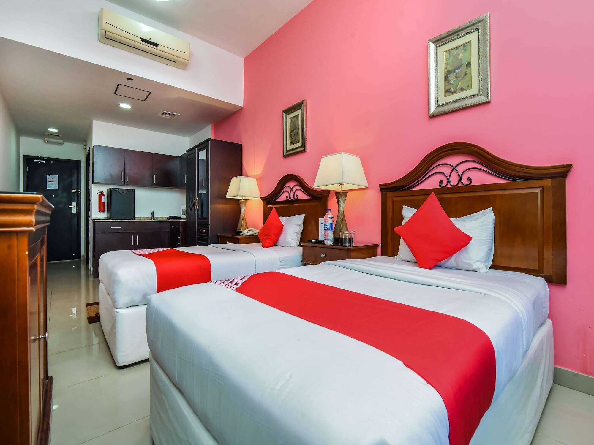Oyo 138 Empire Hotel Apartments Dubai Bagian luar foto